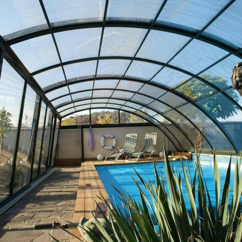 Poolüberdachung Ravena – hohe Poolüberdachung Alukov (2)