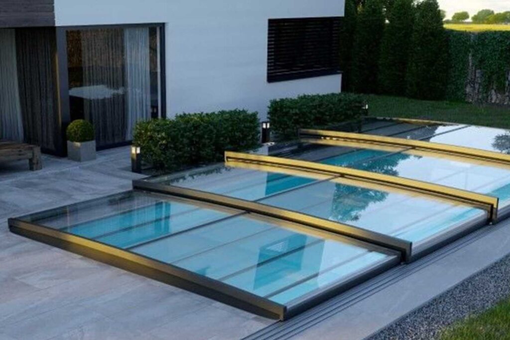 niedrige poolueberdachung glas modern